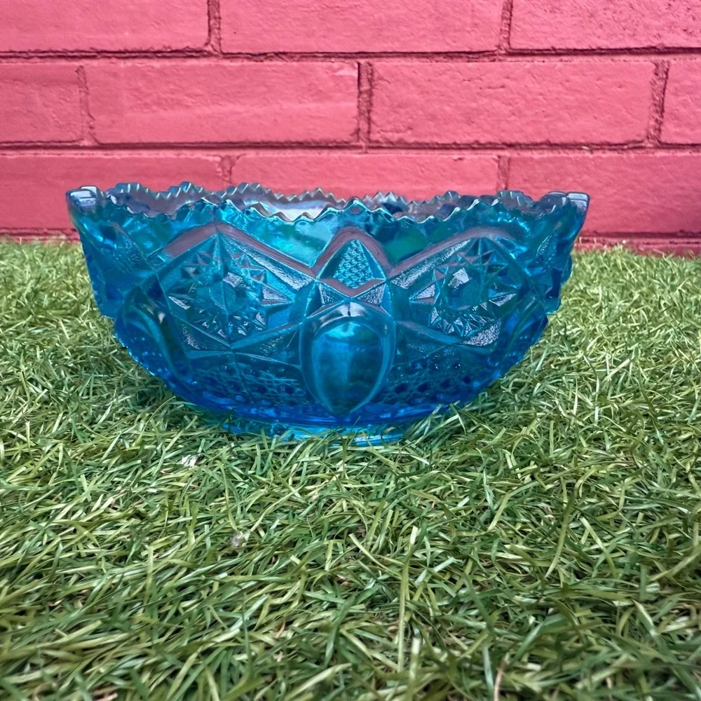 Vtg L.E.‎ Smith Heritage Aqua Blue Glass Handled Nappy Bowl